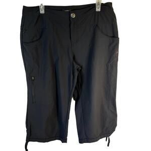 Cabela's size 12 Women's capri gray black lightweight hiking short/pants